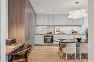 1 Bristol Court, Unit 211 in San Francisco, CA - Building Photo - Building Photo