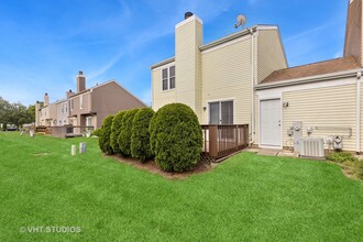 7329 Hartford Rd in Downers Grove, IL - Building Photo - Building Photo