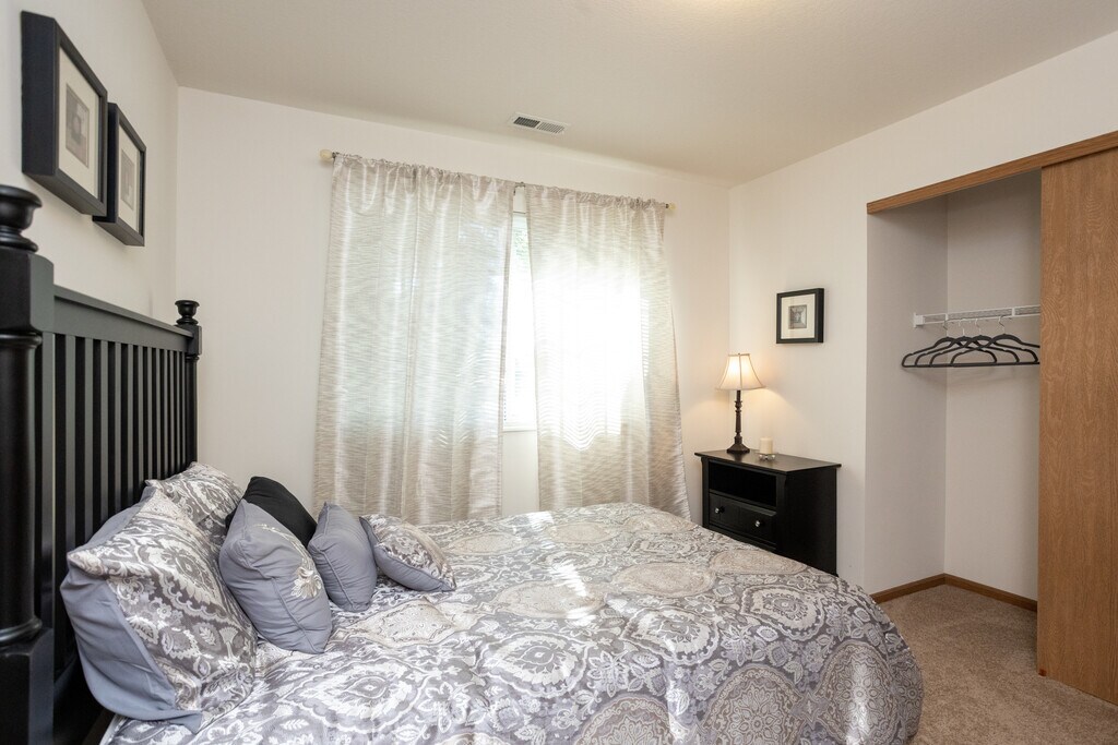 Kensington Village Zanesville, OH Apartments