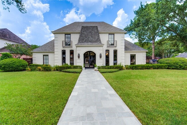property at 1002 Daria Dr