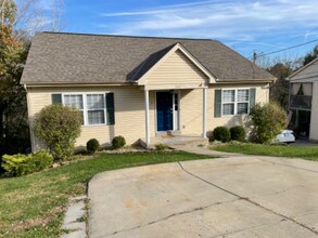1979 Pieck Dr in Covington, KY - Building Photo - Building Photo