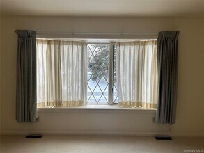 2 Scism Cir in Red Hook, NY - Building Photo - Building Photo