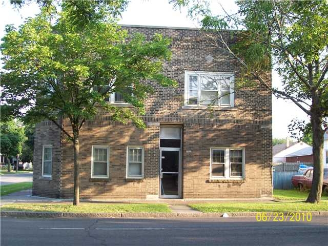 1727 Walnut Ave in Niagara Falls, NY - Foto de edificio