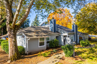 Tualatin Village Apartments