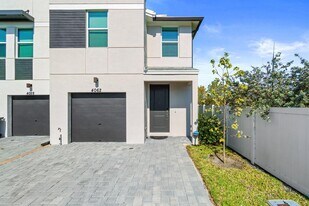 4062 Hot Springs Ave in Palm Springs, FL - Building Photo