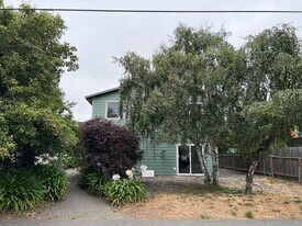 187 F St in Arcata, CA - Building Photo