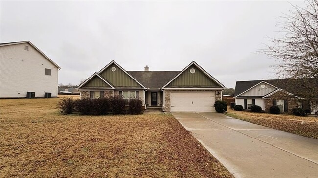 property at 1915 Soque Cir