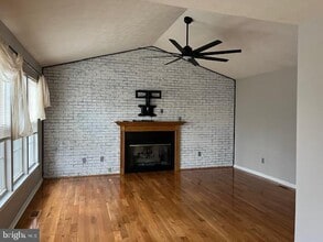 9255 Matthew Dr in Manassas Park, VA - Building Photo - Building Photo