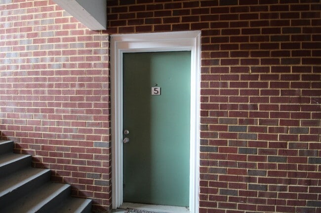 1010 Blue Ridge Dr in Harrisonburg, VA - Building Photo - Building Photo