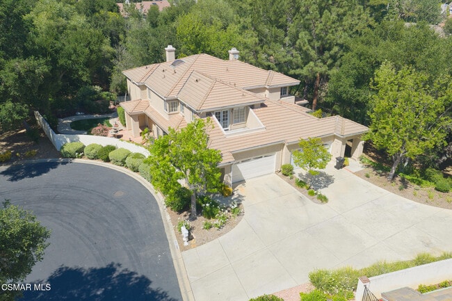 property at 1044 Cherry Creek Cir
