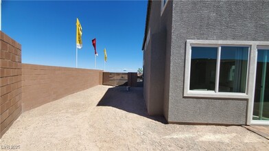 8907 Deer Isle St in Las Vegas, NV - Building Photo - Building Photo