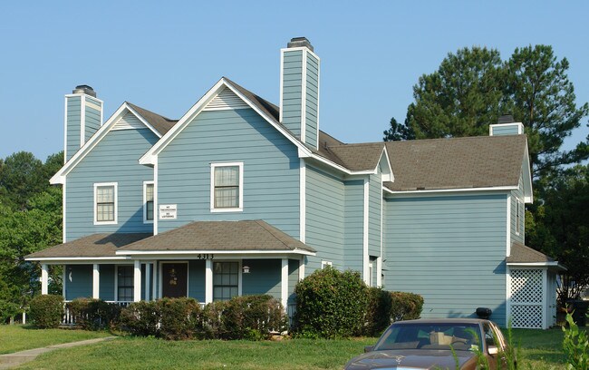 4313 Presley Ct in Raleigh, NC - Foto de edificio - Building Photo