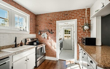 915 West Chester Pike in West Chester, PA - Building Photo - Building Photo