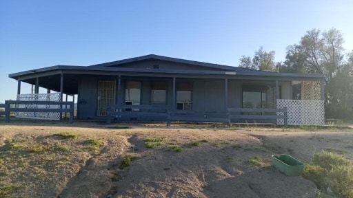 36087 Newberry Rd in Newberry Springs, CA - Foto de edificio
