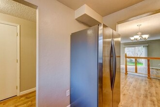 12838 SE 41st Ln in Bellevue, WA - Building Photo - Building Photo