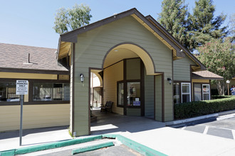 Parkwood Knoll in Highland, CA - Building Photo - Building Photo