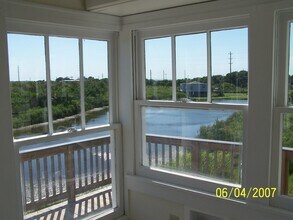 3806 Las Palmas St in Galveston, TX - Building Photo - Building Photo