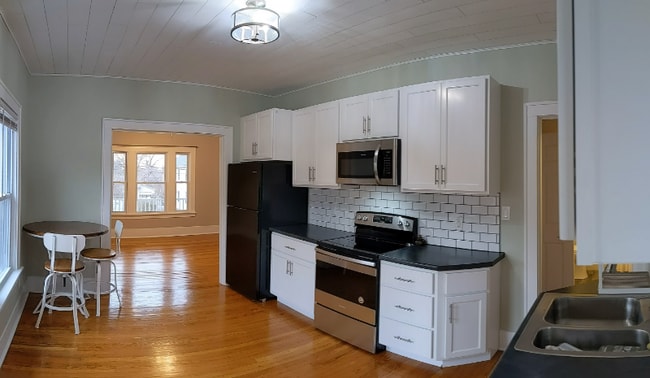 25 Hampden Pl in Utica, NY - Building Photo - Building Photo