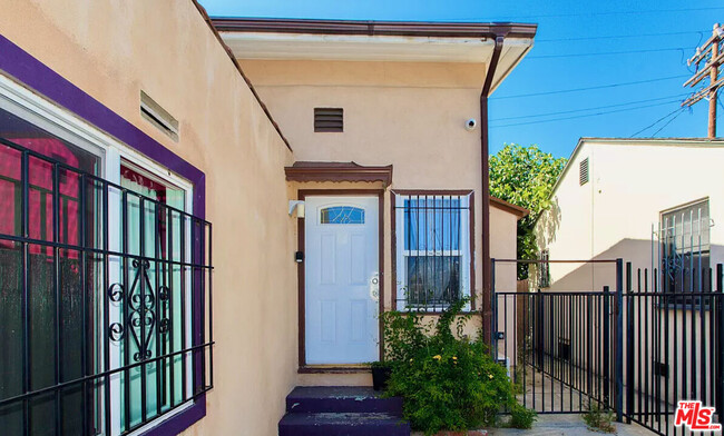 property at 5825 Venice Blvd.