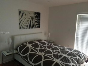 221 Meridian Ave-Unit -506 in Miami Beach, FL - Building Photo - Building Photo