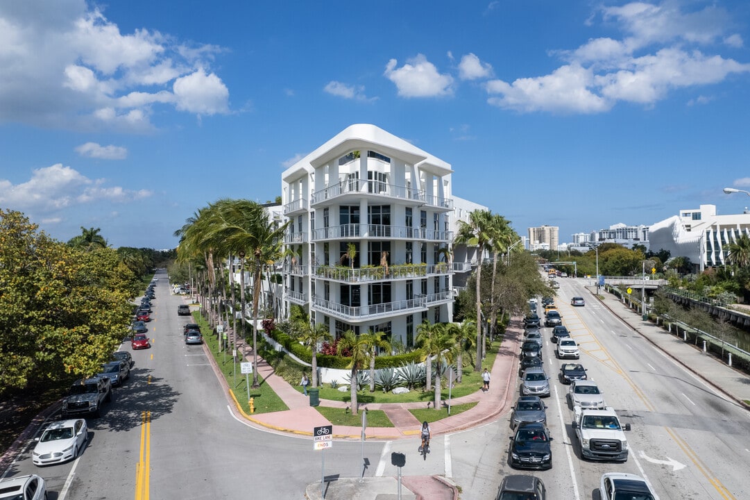 The Meridian Condo in Miami Beach, FL - Foto de edificio