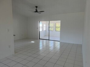 2391 Briarwood St in Port Charlotte, FL - Building Photo - Building Photo