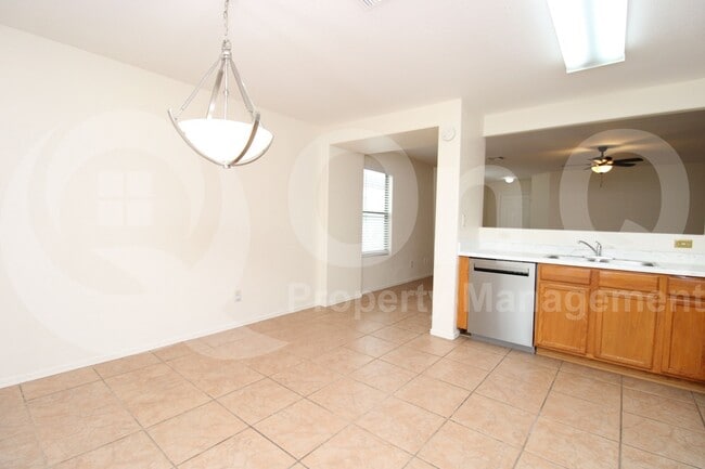 667 W Jardin Dr in Casa Grande, AZ - Foto de edificio - Building Photo
