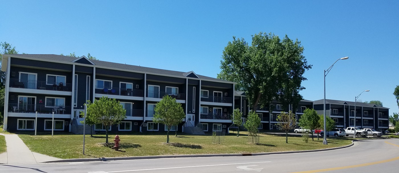 Dakota Drive Apartments in Rapid City, SD - Foto de edificio