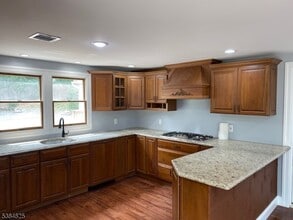 565 Colfax Rd in Wayne, NJ - Building Photo - Building Photo