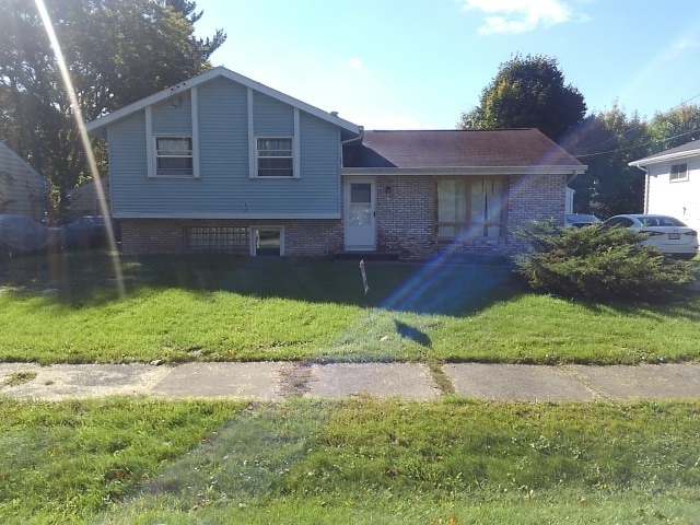 property at 1536 Linden St