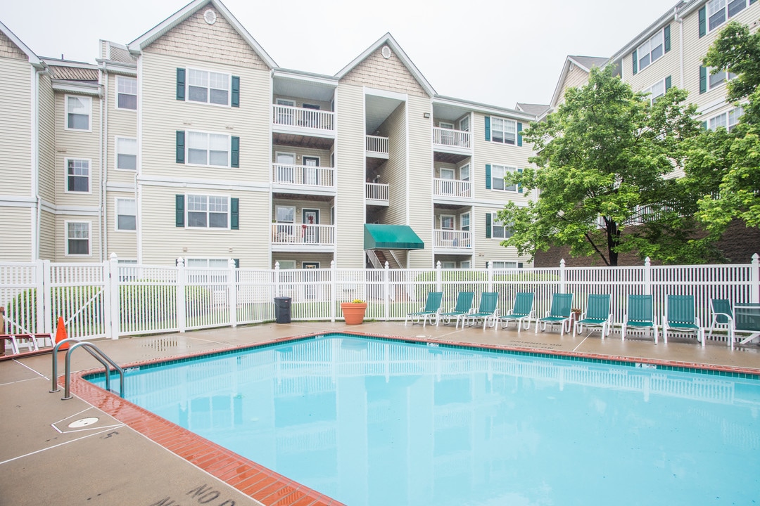 The Crossings At Summerland in Woodbridge, VA - Foto de edificio