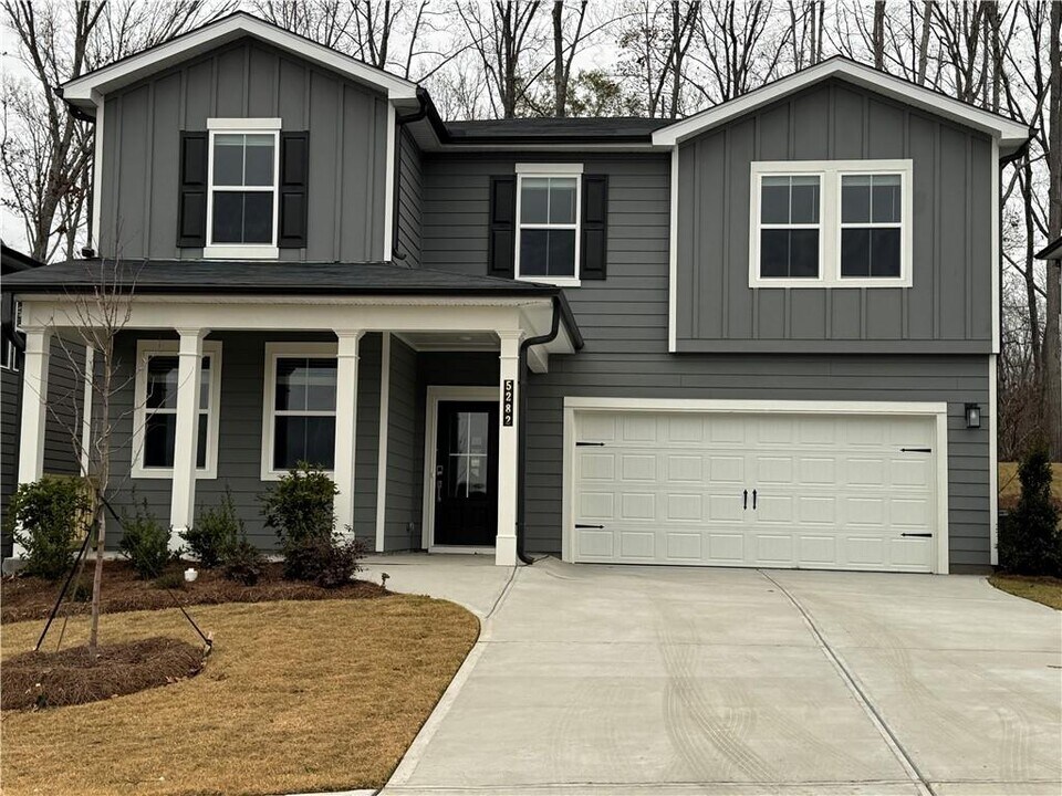 5282 Mulberry Crk Wy in Flowery Branch, GA - Building Photo