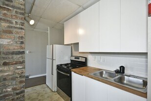 1606 Bingham St in Pittsburgh, PA - Building Photo