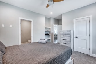 144 W 5th St in Kemah, TX - Building Photo - Building Photo