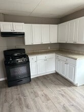 73 Elgin St, Unit 75 Elgin in Rochester, NY - Building Photo - Building Photo