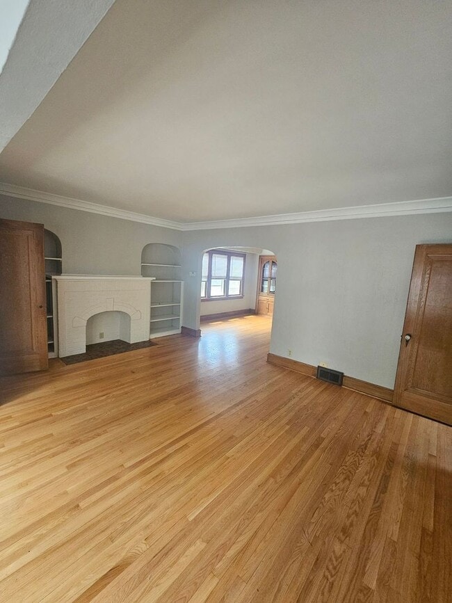 4147-4149-4149 N Bartlett Ave in Shorewood, WI - Building Photo - Building Photo