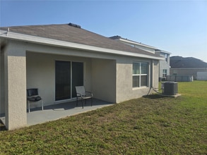 36562 Silver Maize Dr in Dade City, FL - Building Photo - Building Photo