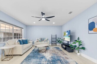 2424 NE 9th St in Fort Lauderdale, FL - Building Photo - Building Photo