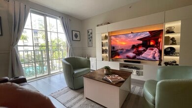 780 S Sapodilla Ave in West Palm Beach, FL - Foto de edificio - Building Photo