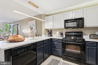 350 G St SW in Washington, DC - Building Photo - Building Photo