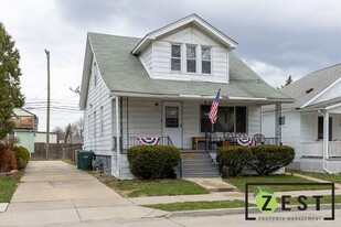 1524 Fort Park Blvd, Unit 2 (upper) in Lincoln Park, MI - Building Photo