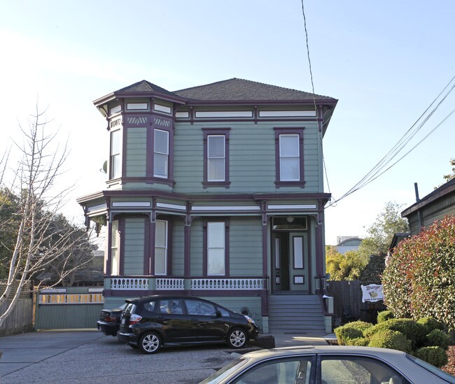 2310 Pacific Ave in Alameda, CA - Building Photo - Building Photo