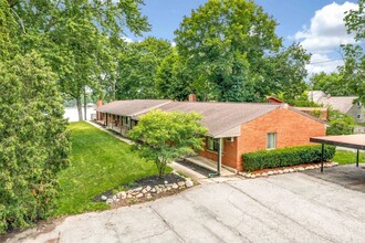 Driftwood Apartments in Waterford, MI - Building Photo - Building Photo