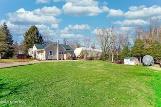 1114 Wildwood Ave in Manasquan, NJ - Foto de edificio - Building Photo