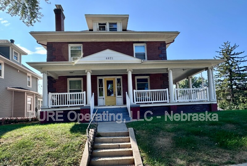 4821 Underwood Ave in Omaha, NE - Building Photo