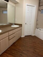 3204 Southern Hills Cir W in Jacksonville, FL - Building Photo - Building Photo