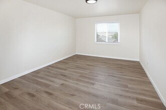 10709 Sherman Pl in Los Angeles, CA - Building Photo - Building Photo