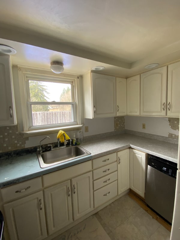 8111 Bull Creek Rd in Tarentum, PA - Building Photo - Building Photo