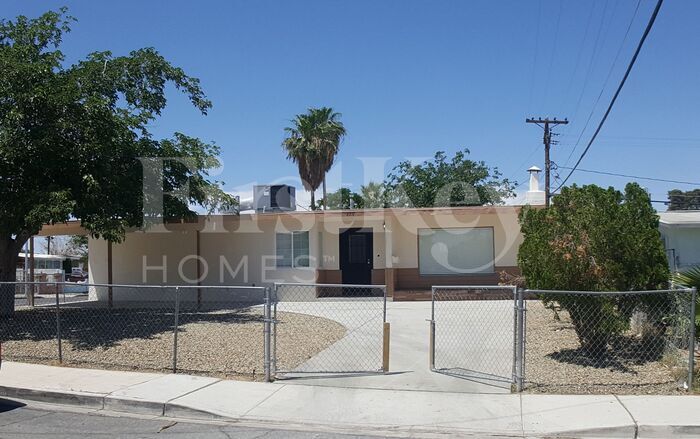 2317 Hassett Ave in Las Vegas, NV - Building Photo
