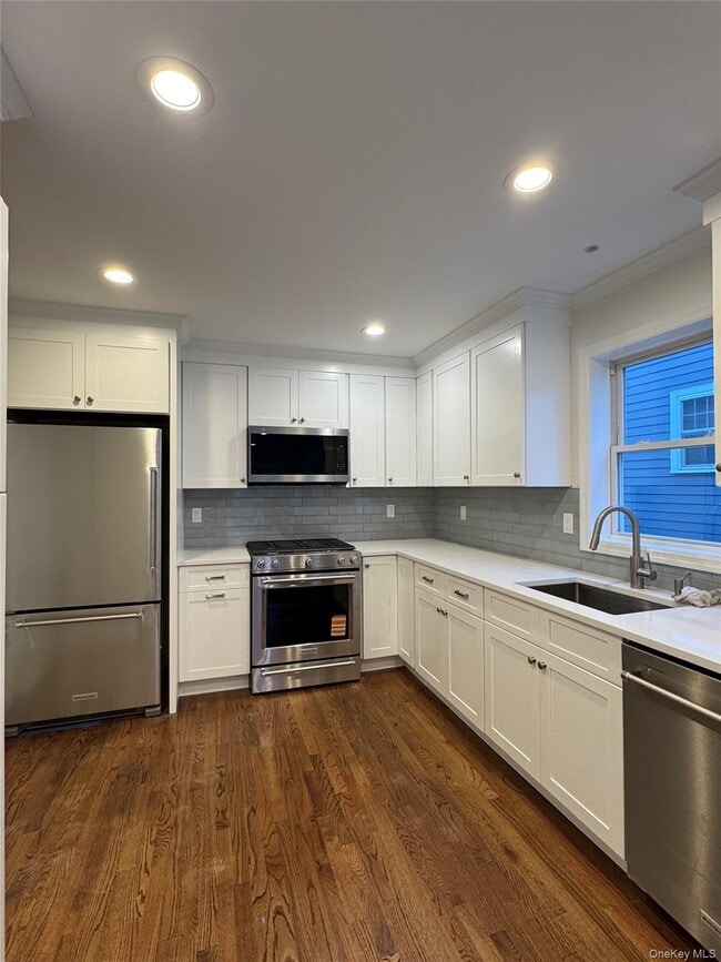 93 Henry Ave in Harrison, NY - Building Photo - Building Photo